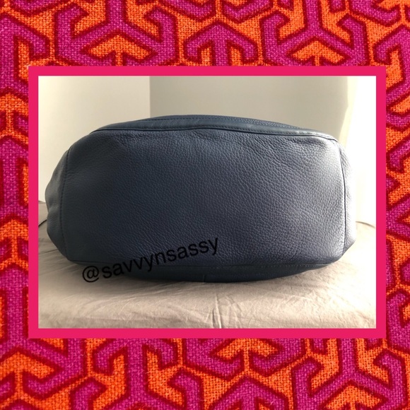❗️SOLD❗️TORY BURCH Hannah Pocket Hobo Bag - Picture 3 of 8